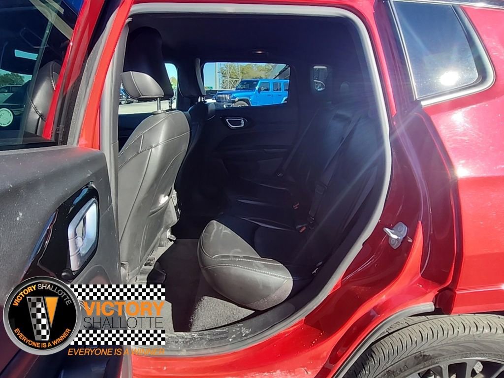 Used 2023 Jeep Compass Limited image 21