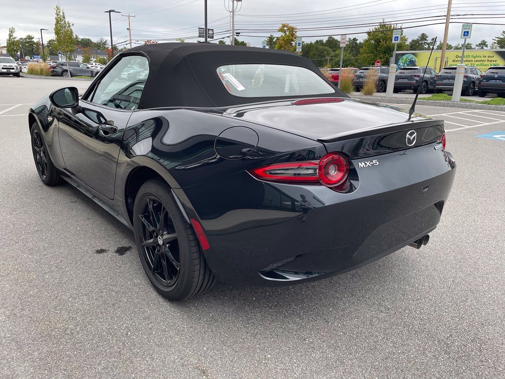 New 2026 MAZDA MX-5 Miata Sport RWD image 9