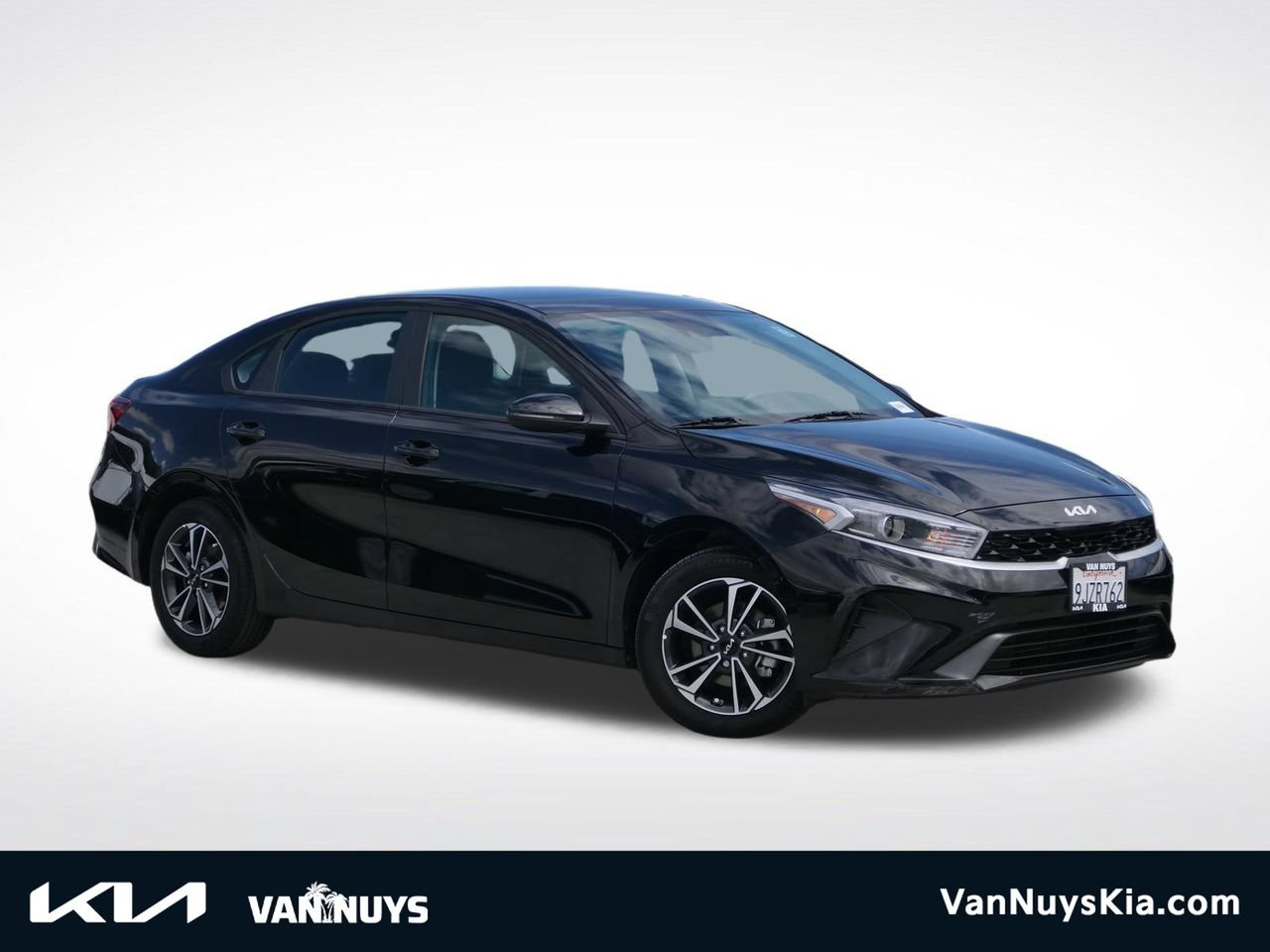 Used 2024 Kia Forte LXS w/ LXS Technology Package FWD image 1