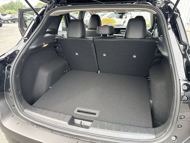 New 2026 Nissan Kicks SR FWD image 12