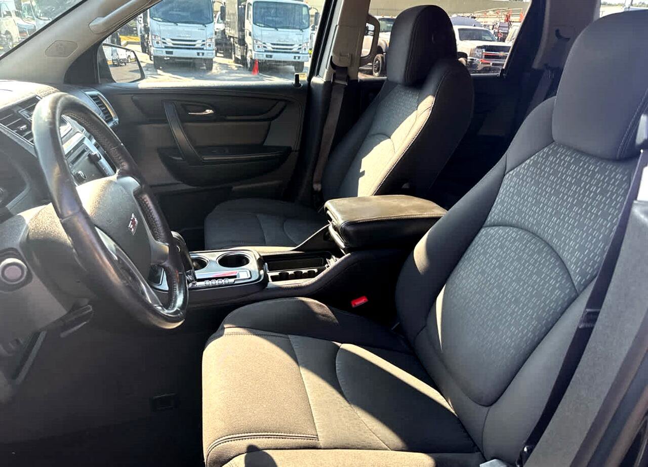 Used 2015 GMC Acadia SLE image 13