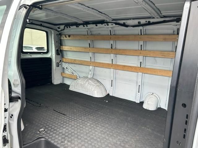 Used 2019 GMC Savana 2500 w/ Driver Convenience Package image 13