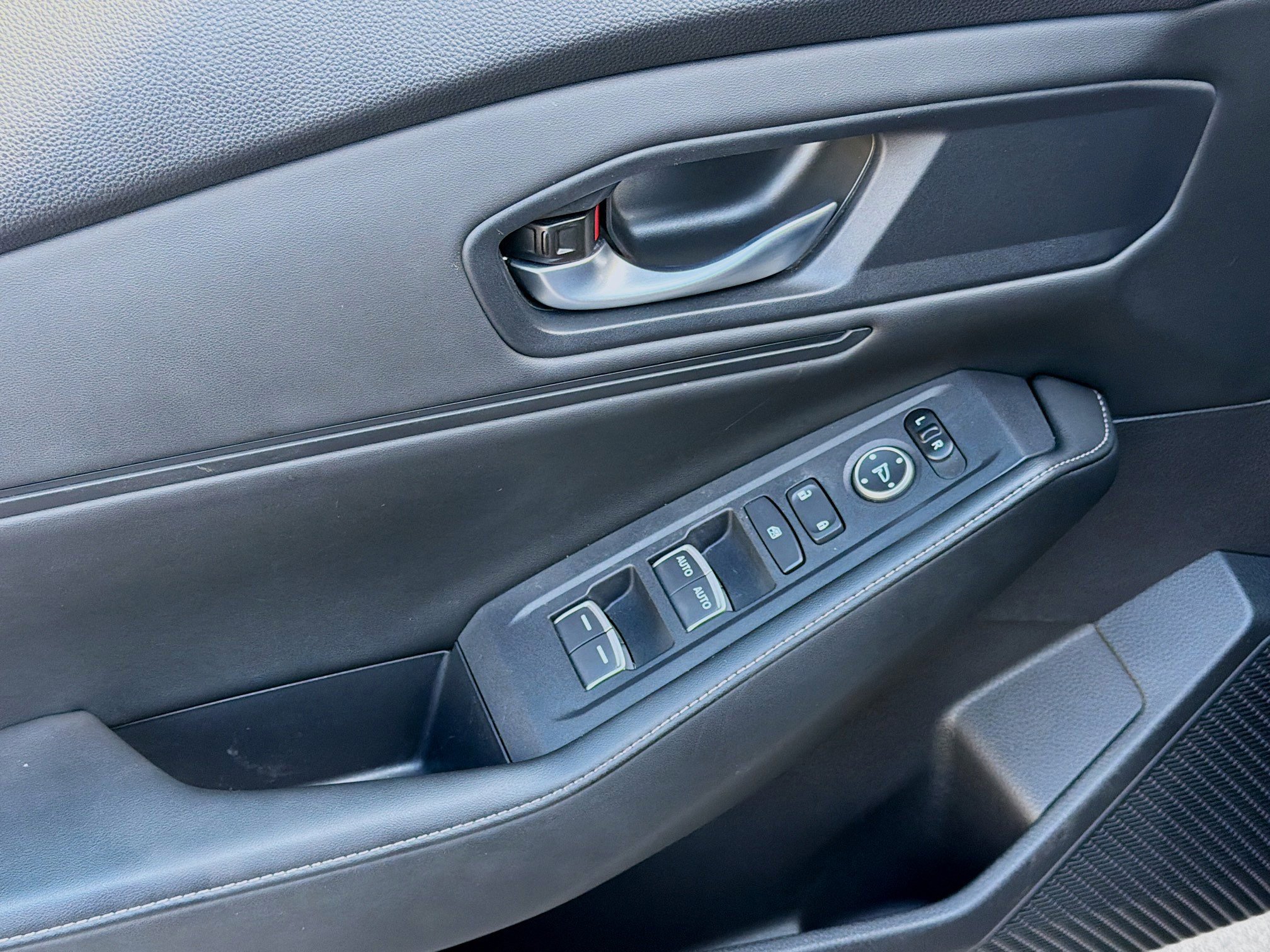 Used 2025 Honda Accord Sport image 14