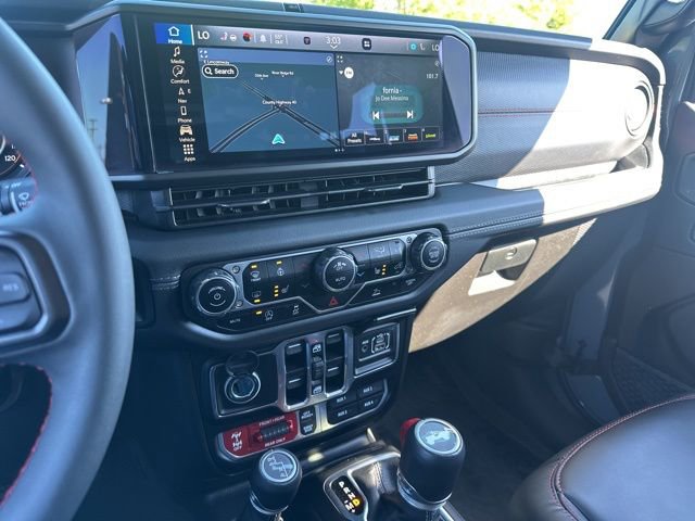 Used 2024 Jeep Wrangler Unlimited Rubicon w/ Technology Group image 56