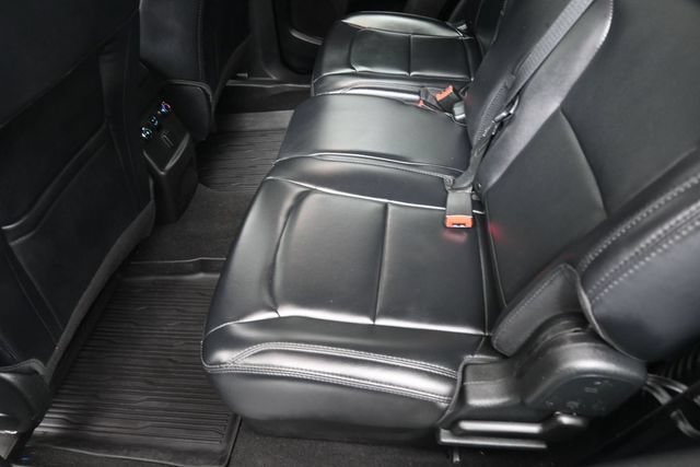 Used 2019 Ford Explorer XLT w/ Equipment Group 202A AWD/4WD image 22