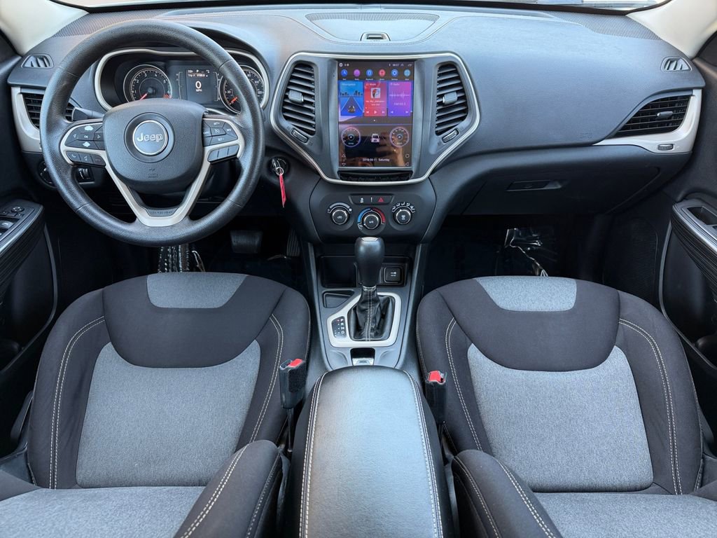 Used 2015 Jeep Cherokee Sport FWD image 15
