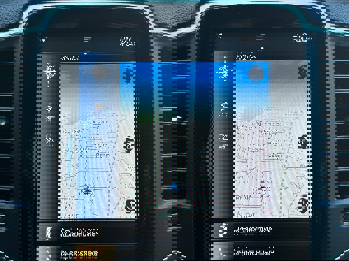 Used 2018 Volvo XC90 T5 Momentum w/ Convenience Package image 30