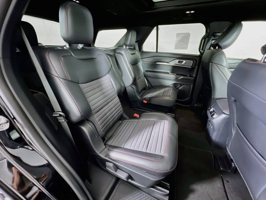 New 2026 Ford Explorer ST-Line AWD/4WD image 17
