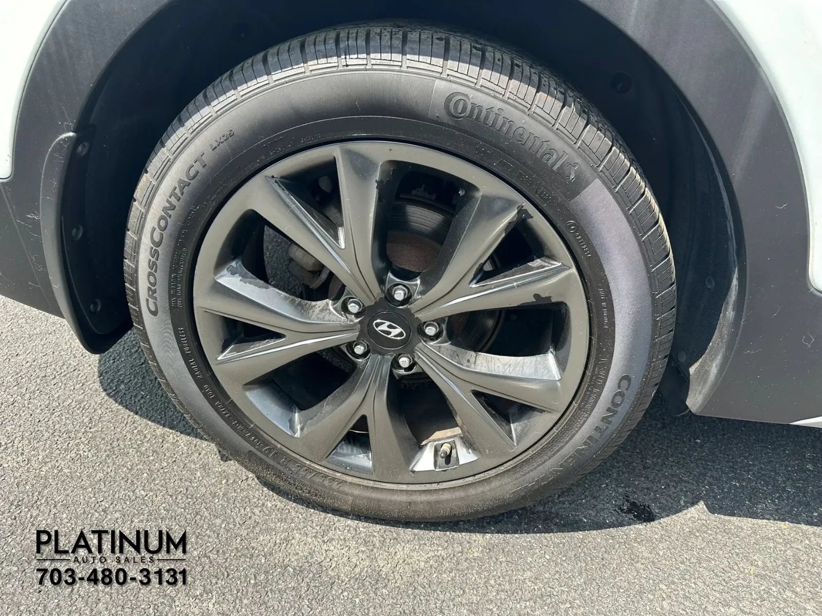 Used 2017 Hyundai Santa Fe Sport w/ Cargo Package AWD/4WD image 22
