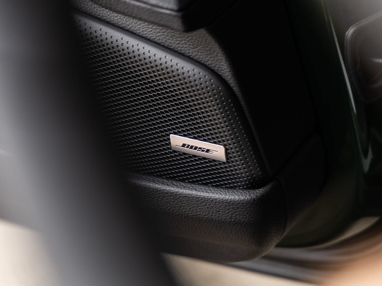 Certified 2025 Porsche Panamera image 24