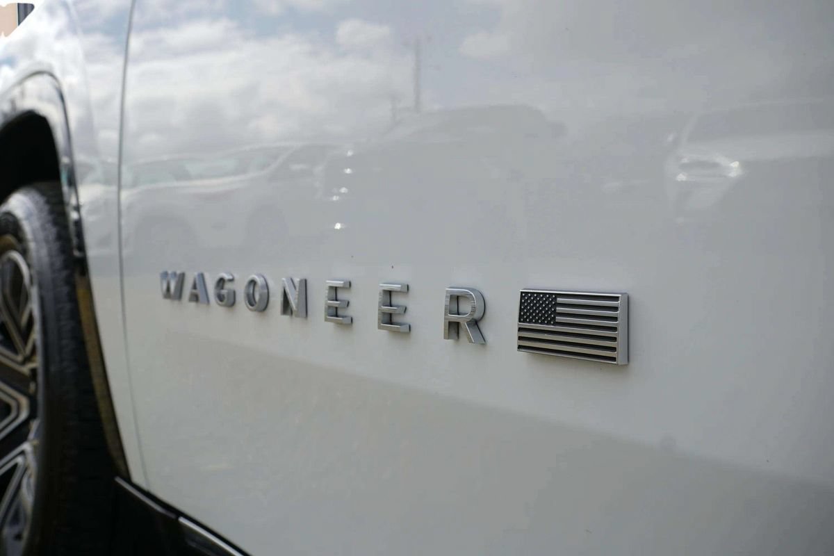 Used 2024 Jeep Wagoneer Series II w/ Flexible Seating Group RWD image 36