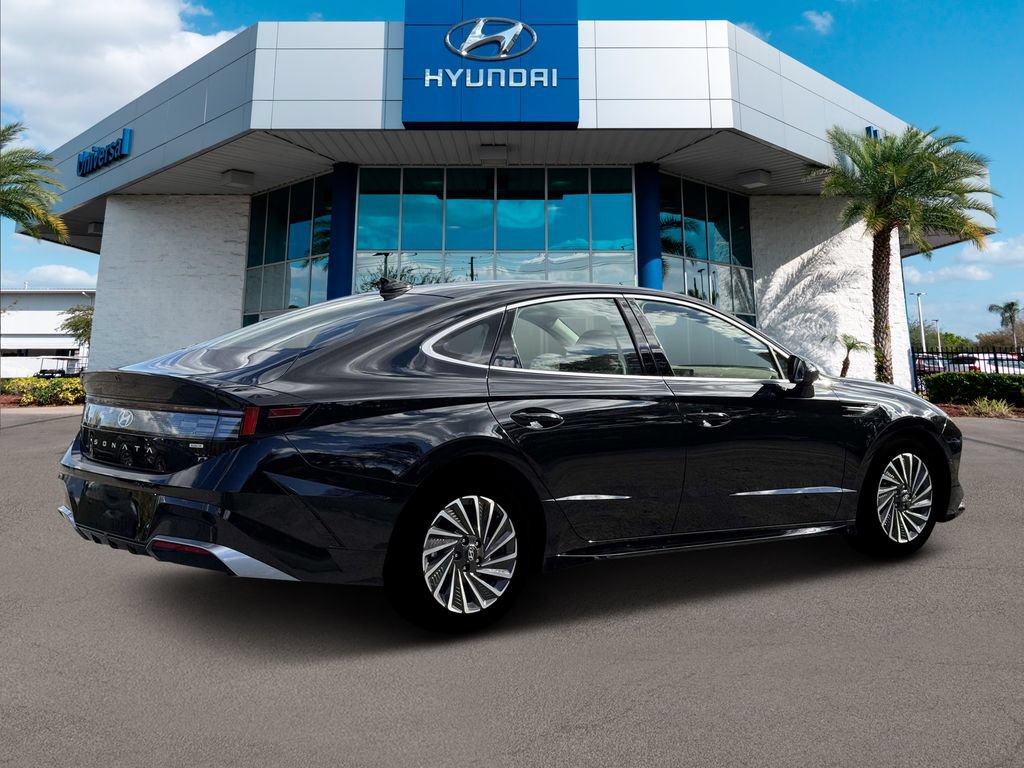 New 2026 Hyundai Sonata Limited FWD image 9