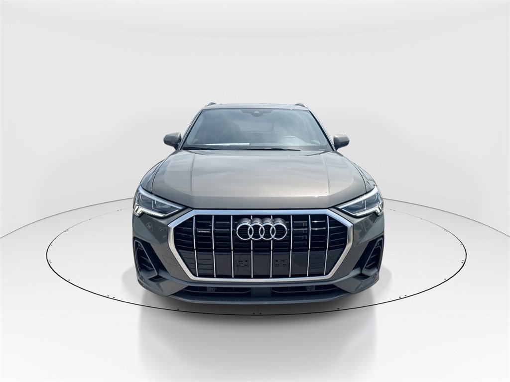 New 2025 Audi Q3 2.0T Premium image 3