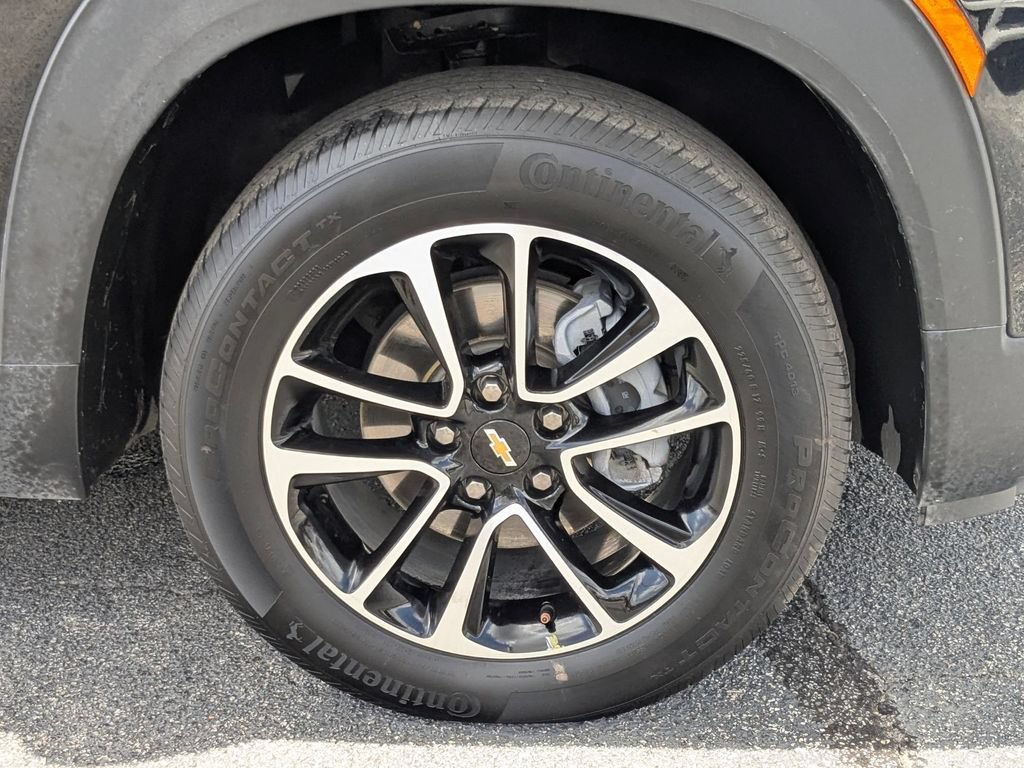 Used 2025 Chevrolet TrailBlazer LT AWD/4WD image 27