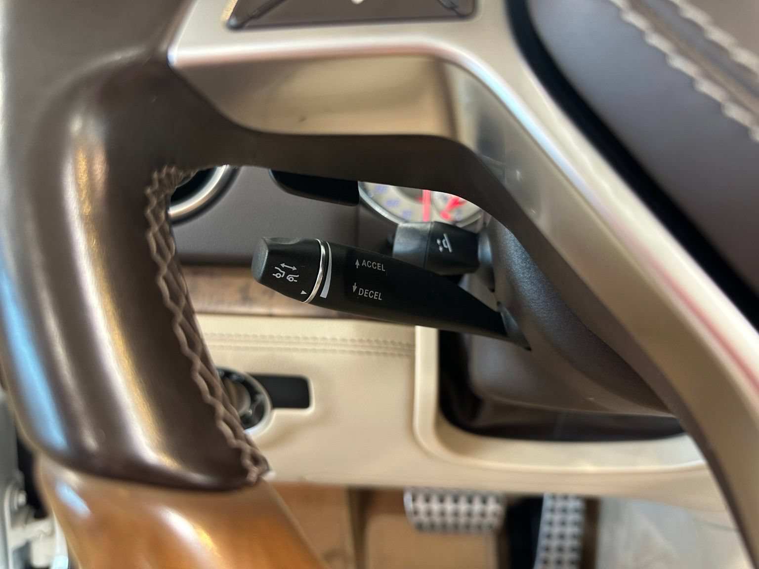 Used 2016 Mercedes-Benz SL 550 image 31