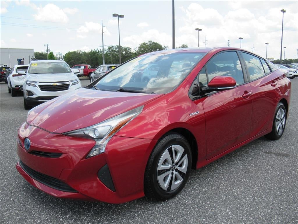 Used 2017 Toyota Prius Four w/ Advanced Technology Package FWD image 3