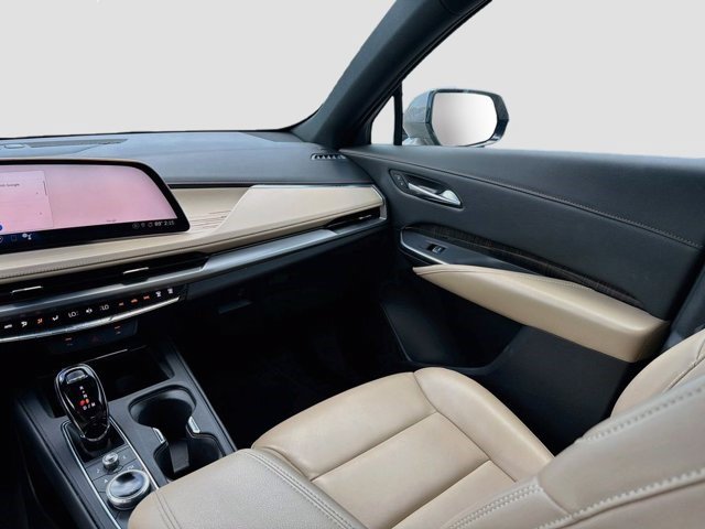 Certified 2025 Cadillac XT4 Premium Luxury FWD image 27