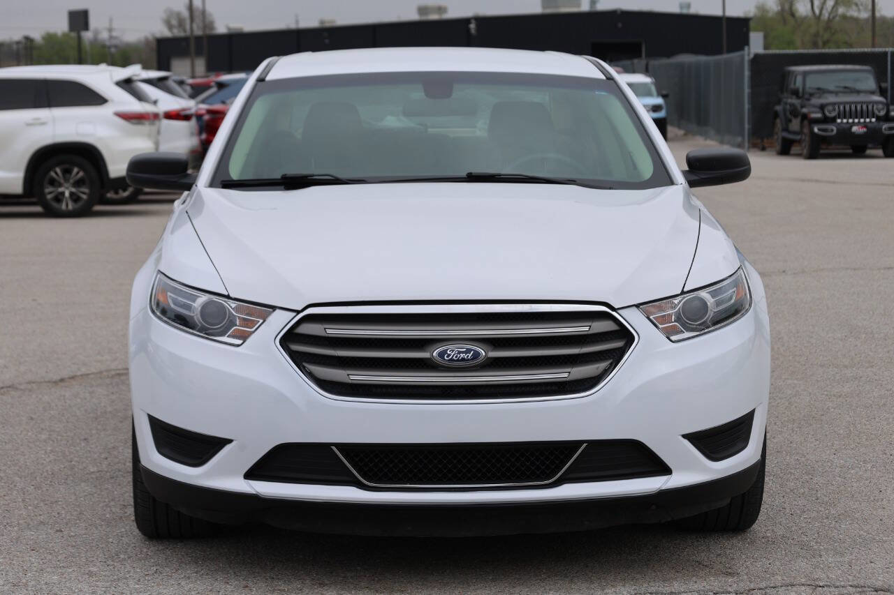 Used 2017 Ford Taurus SE FWD image 5