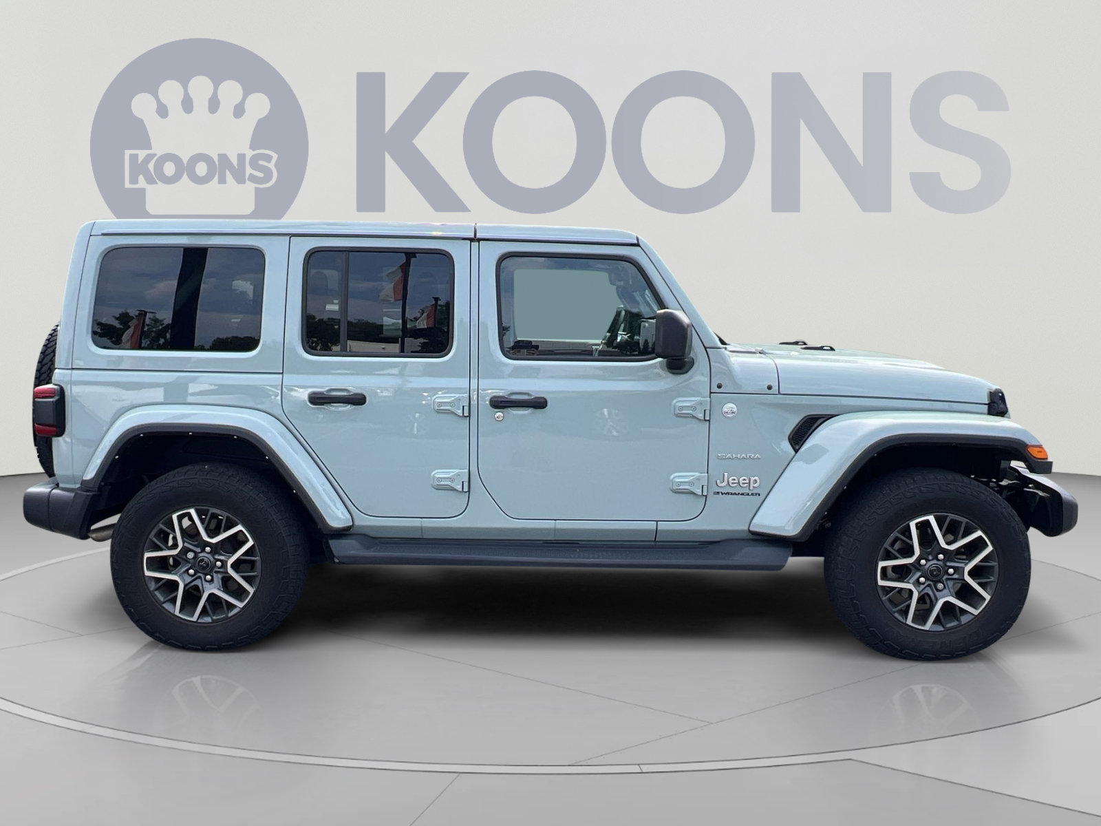 Used 2024 Jeep Wrangler Unlimited Sahara w/ Technology Group AWD/4WD image 7