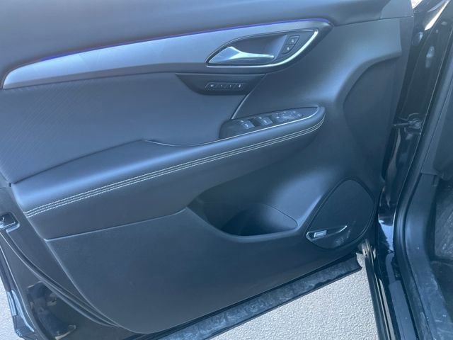 Certified 2025 Buick Envision Sport Touring image 12