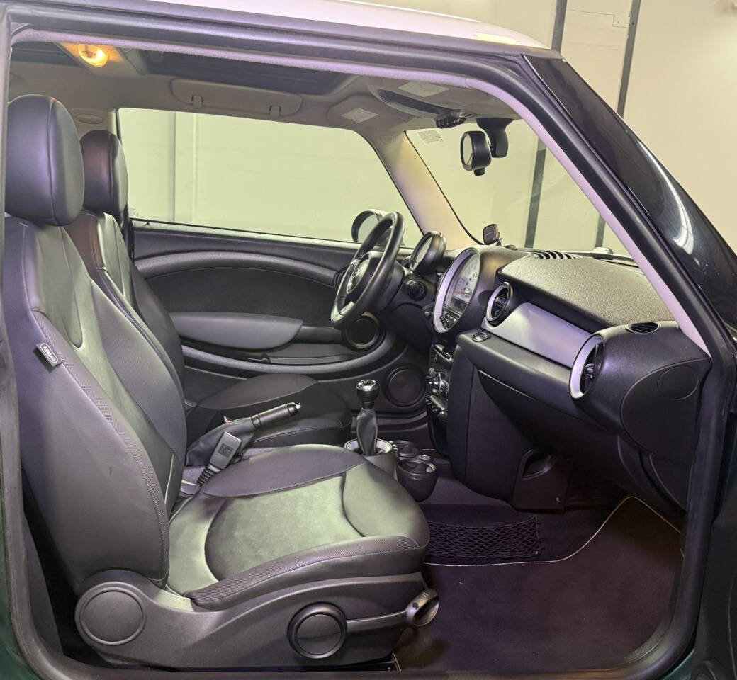 Used 2012 MINI Cooper Hardtop image 7