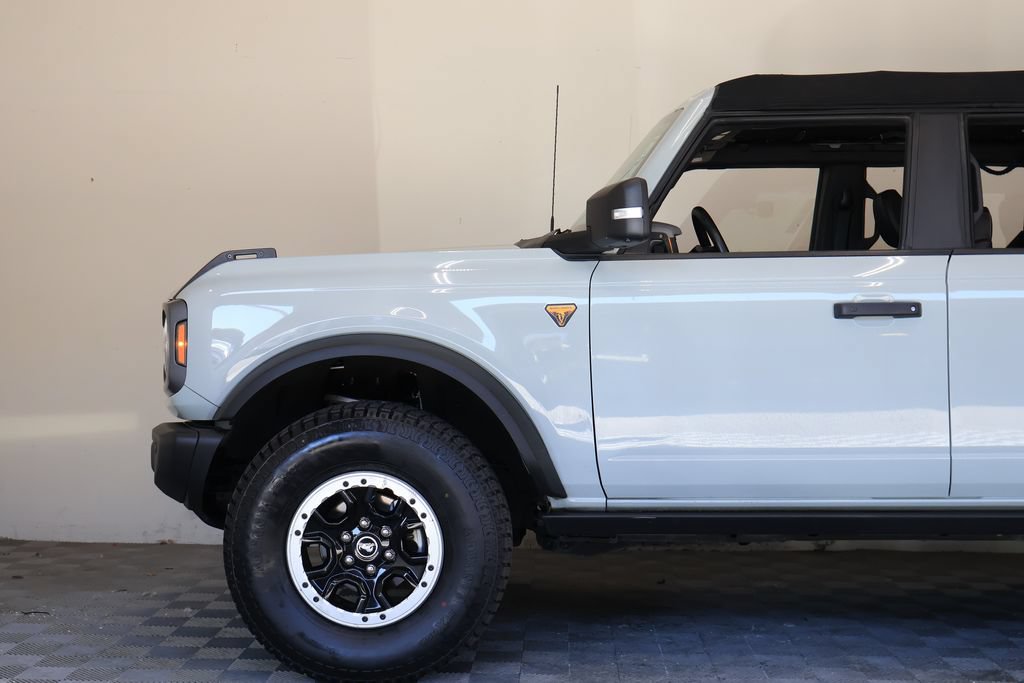 Used 2022 Ford Bronco Badlands AWD/4WD image 8