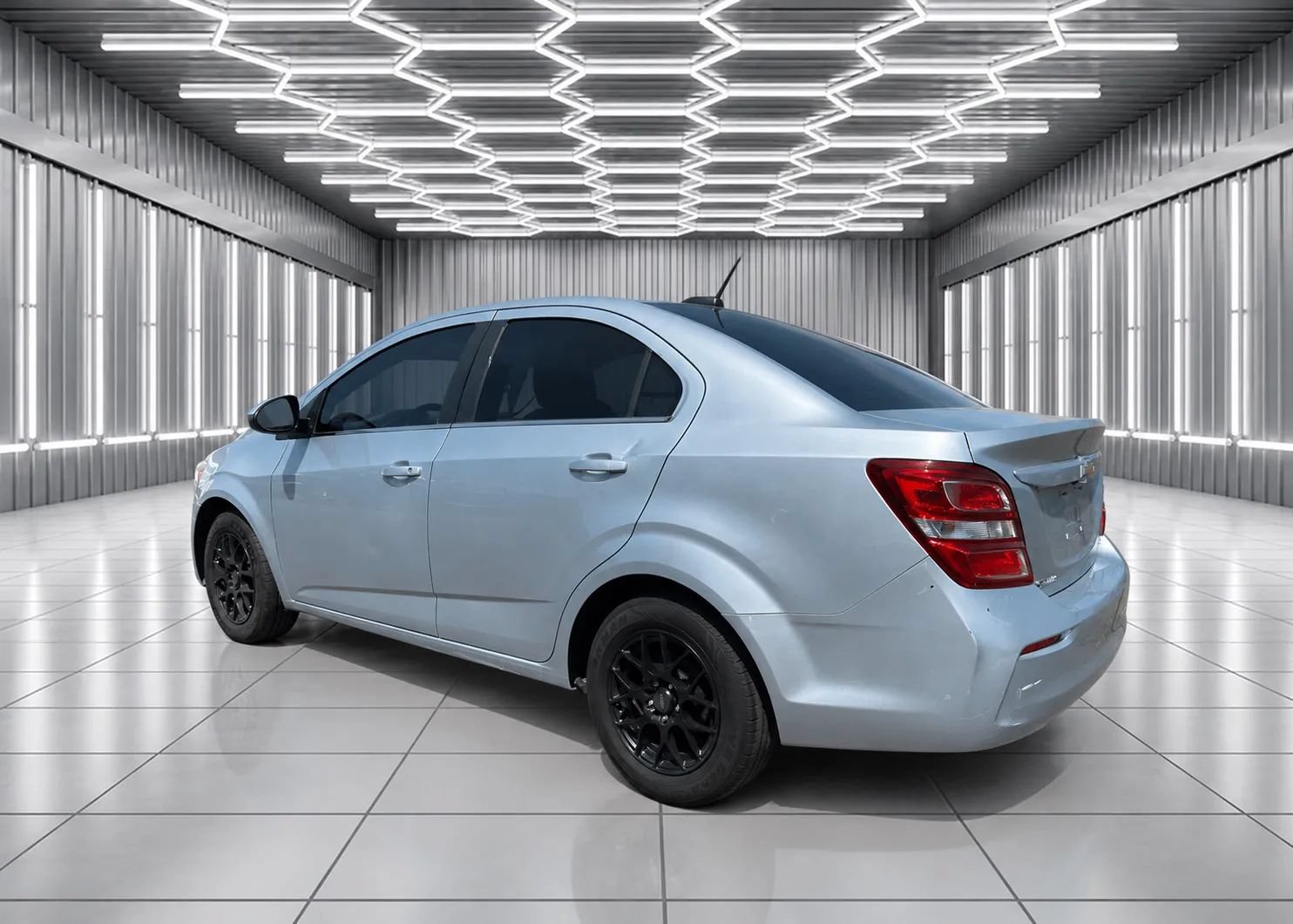 Used 2017 Chevrolet Sonic LT FWD image 3