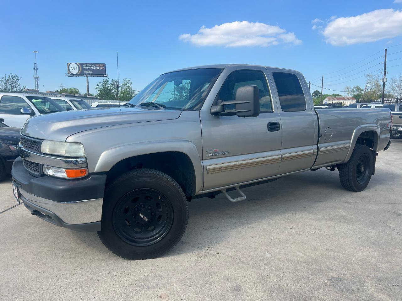 Used 2002 Chevrolet Silverado 2500 LS w/ Off-Road Skid Plate Pkg AWD/4WD image 12