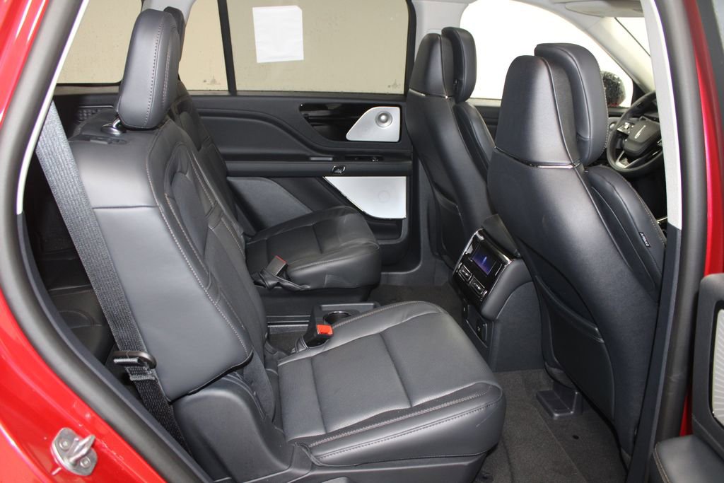 New 2026 Lincoln Aviator Reserve w/ Luxury Package RWD image 32