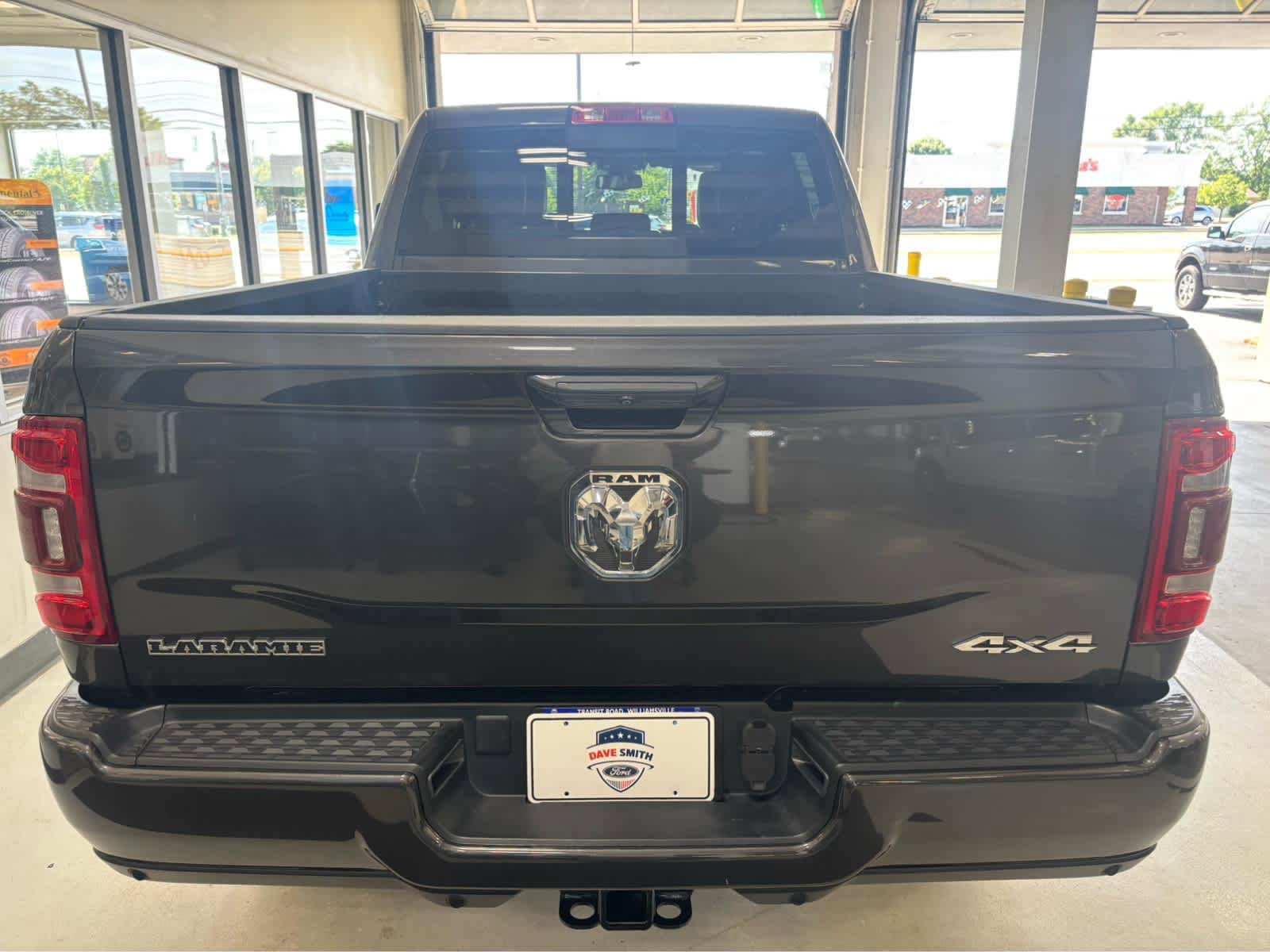Used 2024 RAM 2500 Laramie AWD/4WD image 4