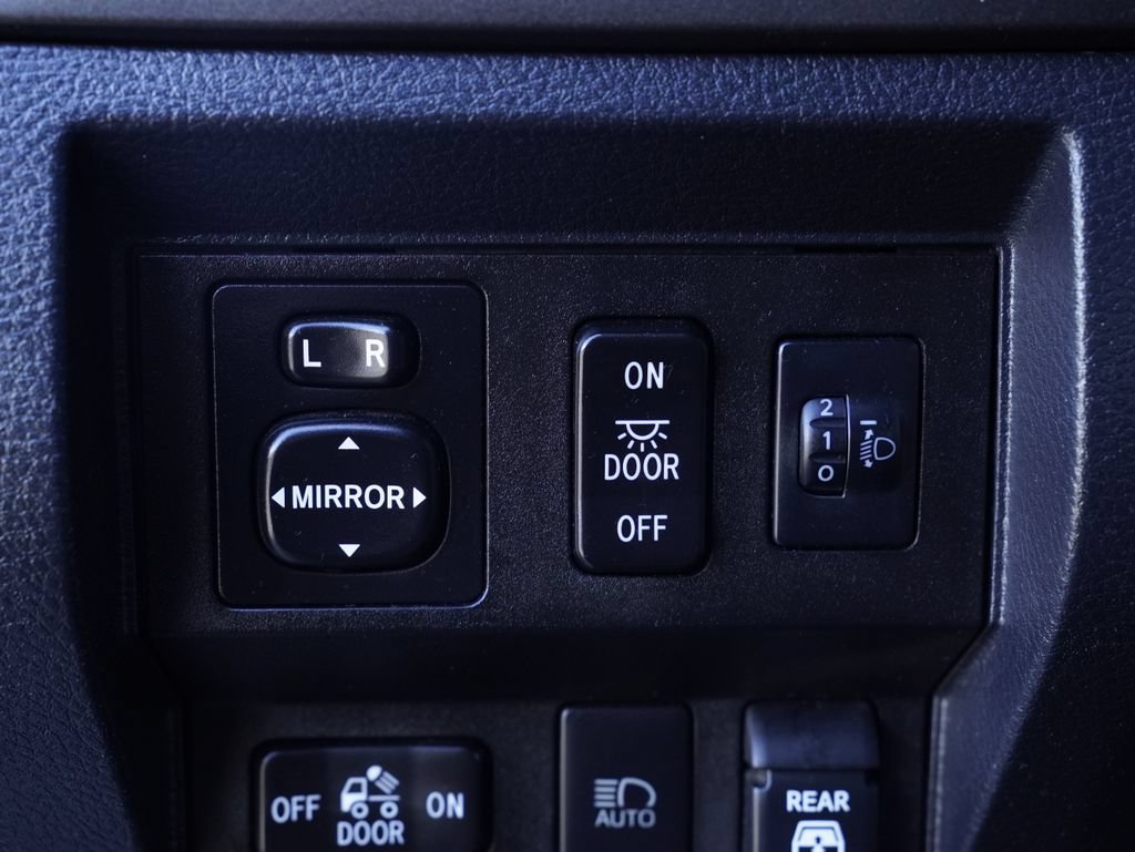 Used 2019 Toyota Tundra SR5 w/ SR5 Upgrade Package RWD image 13