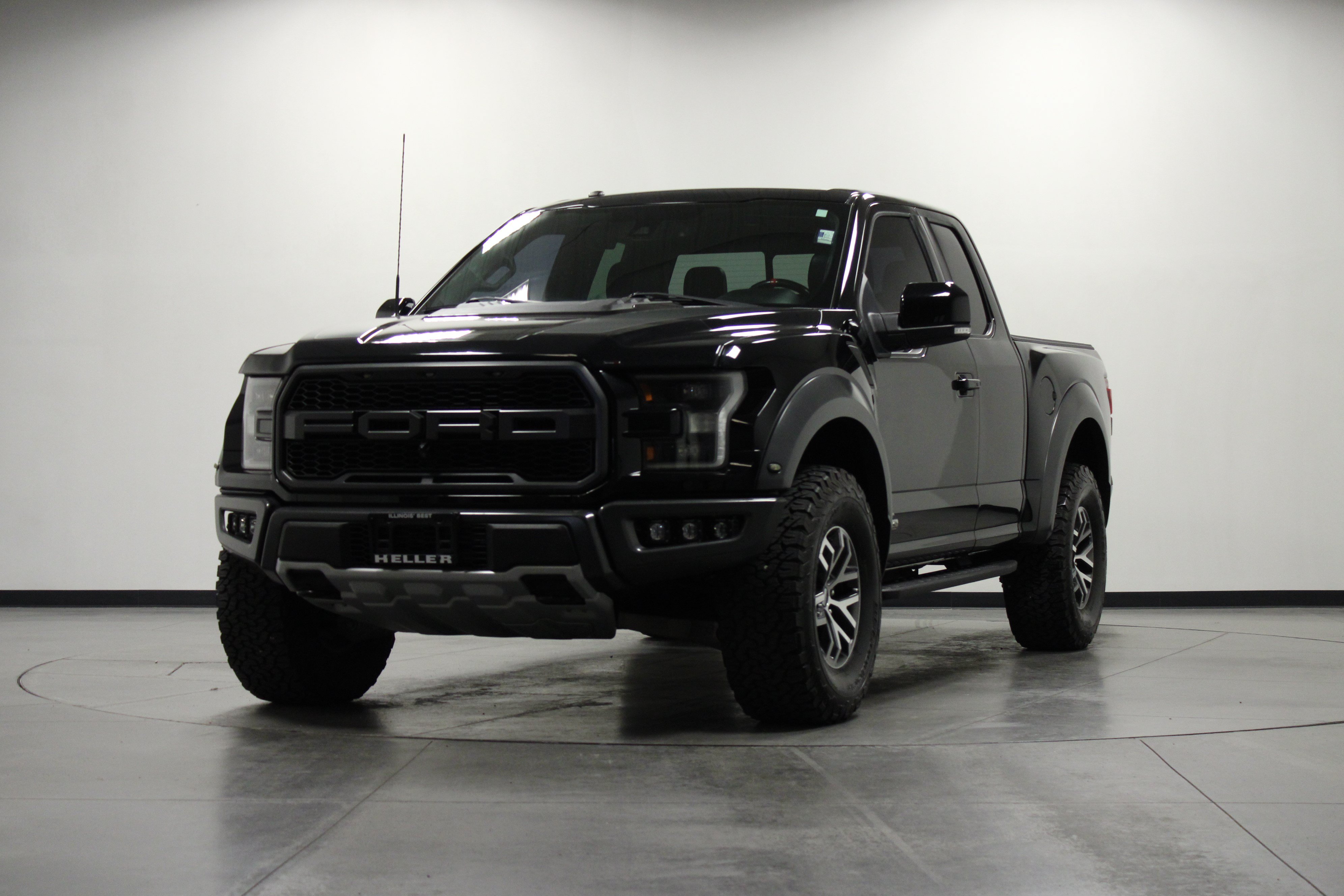 Used 2017 Ford F150 Raptor w/ Equipment Group 802A Luxury AWD/4WD image 8
