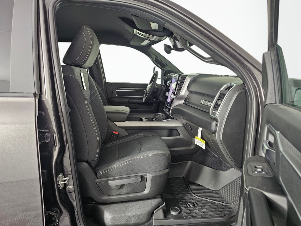 New 2026 RAM 3500 Big Horn AWD/4WD image 38