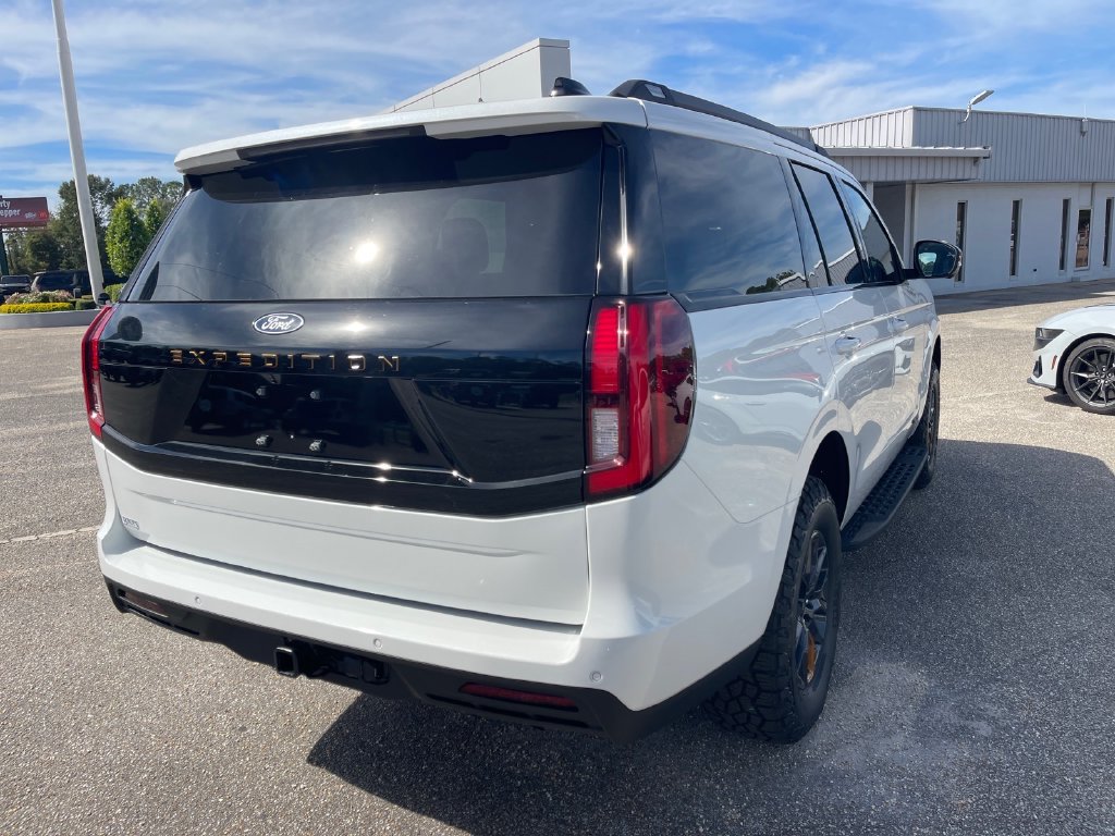 New 2027 Ford Expedition Tremor AWD/4WD image 12