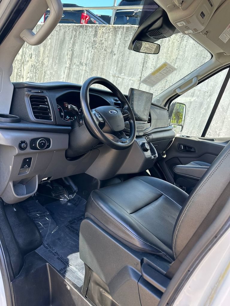 Used 2023 Ford E-Transit Medium Roof RWD image 9