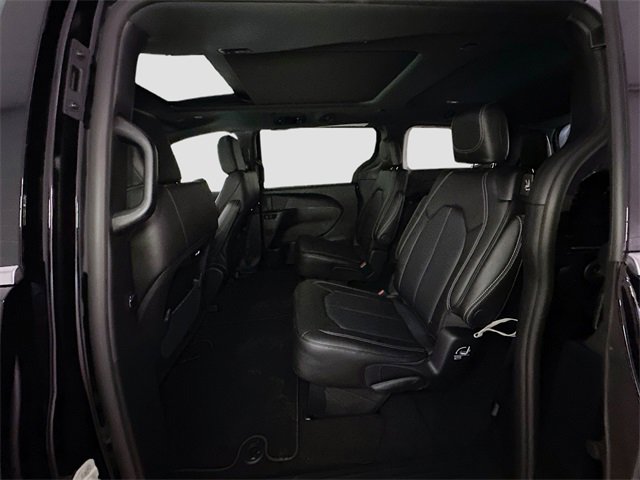 New 2026 Chrysler Pacifica Select image 15