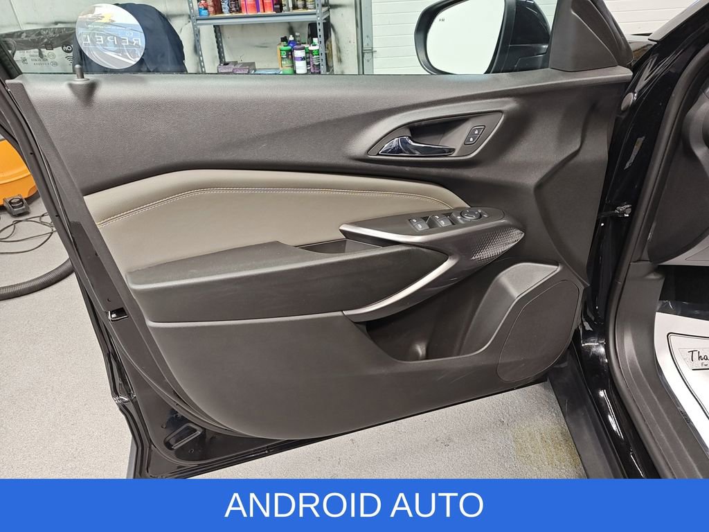 Used 2024 Chevrolet Trax ACTIV w/ Sunroof Package image 22