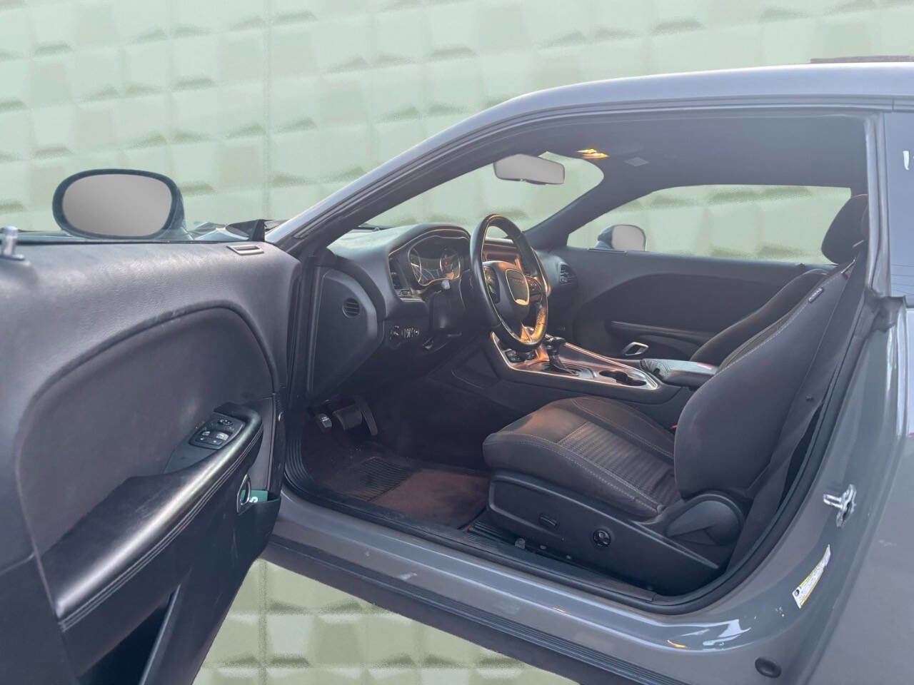 Used 2018 Dodge Challenger SXT w/ Sound Group RWD image 9