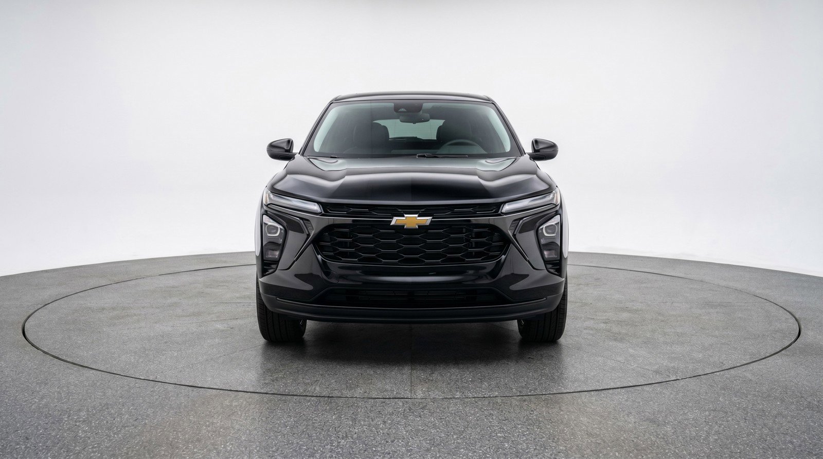 Used 2025 Chevrolet Trax LT FWD image 2