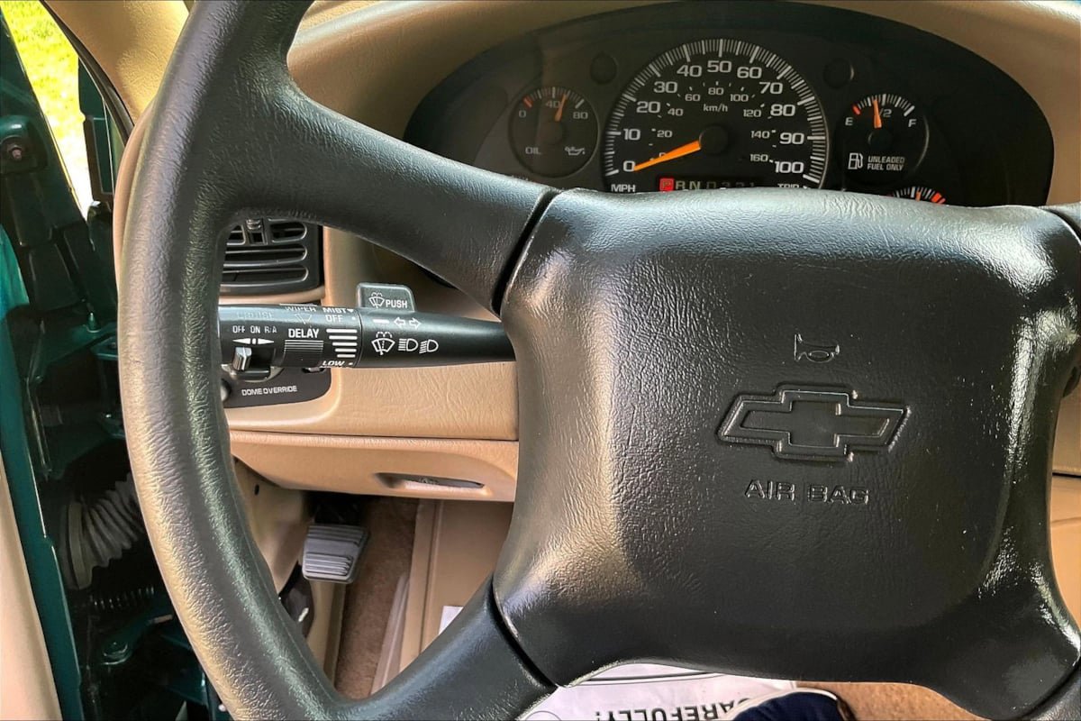 Used 2000 Chevrolet Astro Passenger RWD image 10
