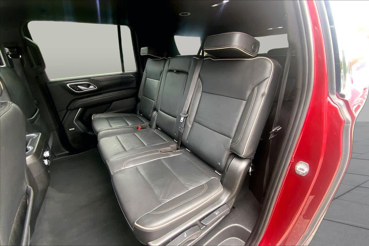 Used 2021 GMC Yukon XL SLT AWD/4WD image 18