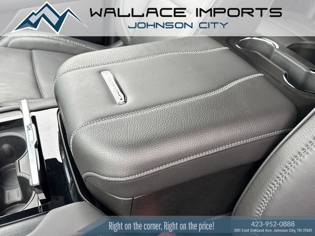 Used 2025 GMC Yukon Denali AWD/4WD image 19