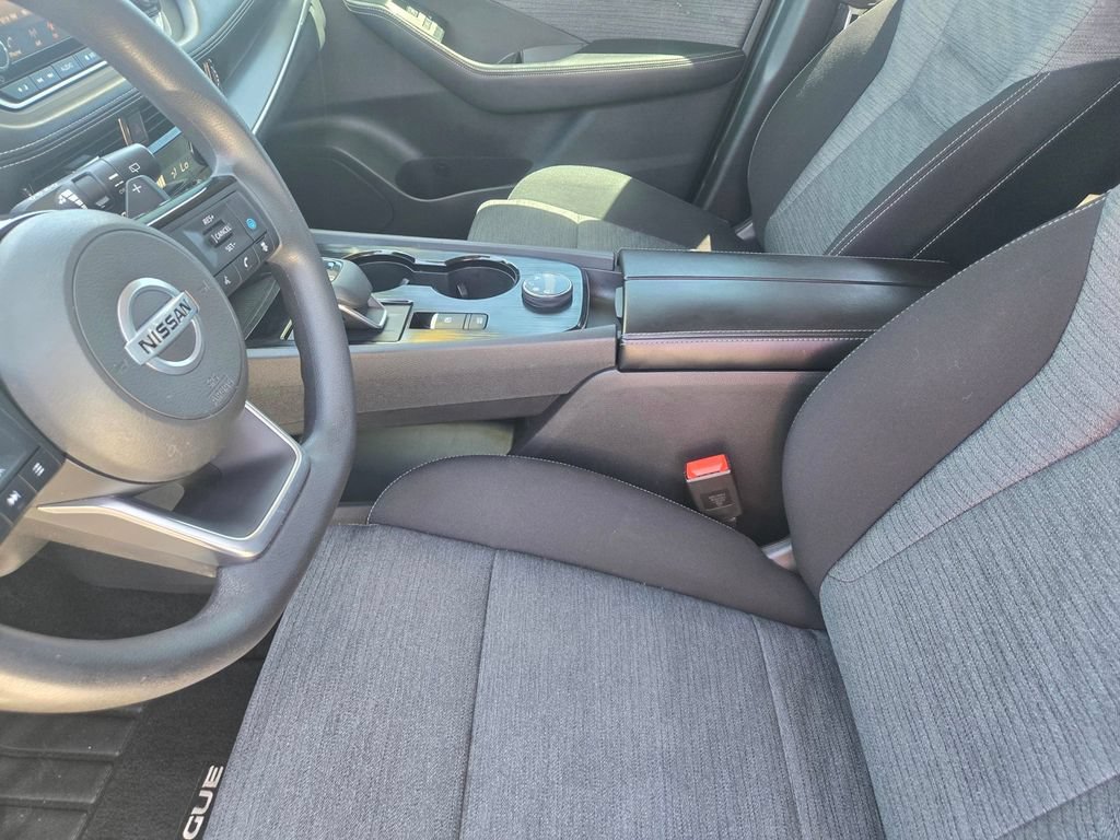 Used 2021 Nissan Rogue SV AWD/4WD image 12