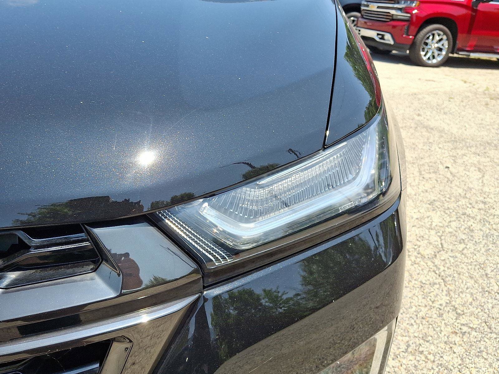 Used 2023 Chevrolet Traverse RS w/ LPO, 'HIT The Road' Package image 9