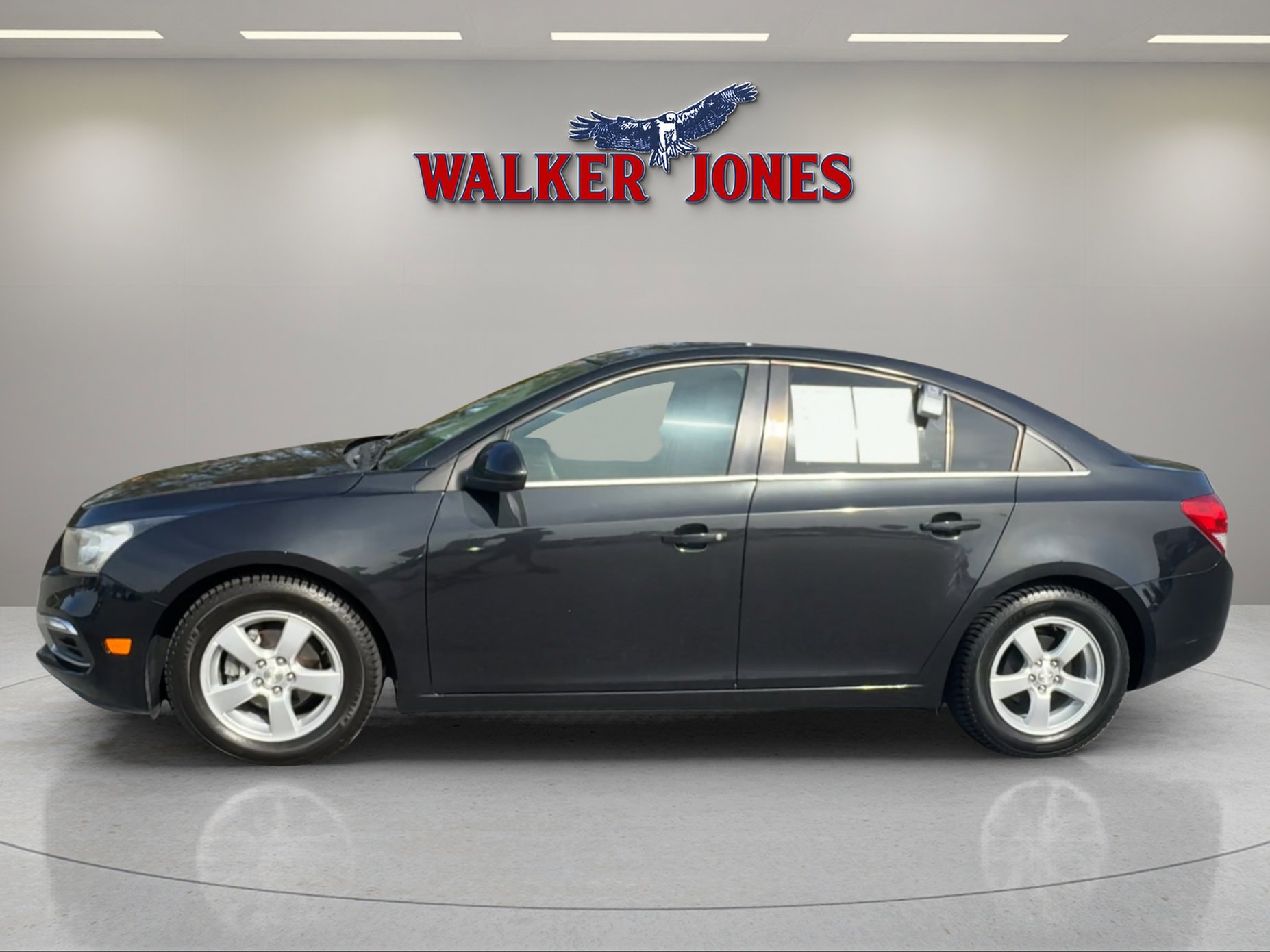 Used 2016 Chevrolet Cruze LT w/ Technology Package image 6