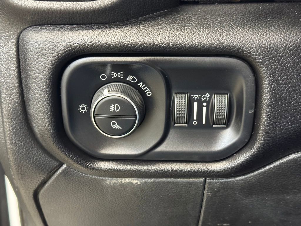 Used 2024 RAM 2500 Laramie image 28