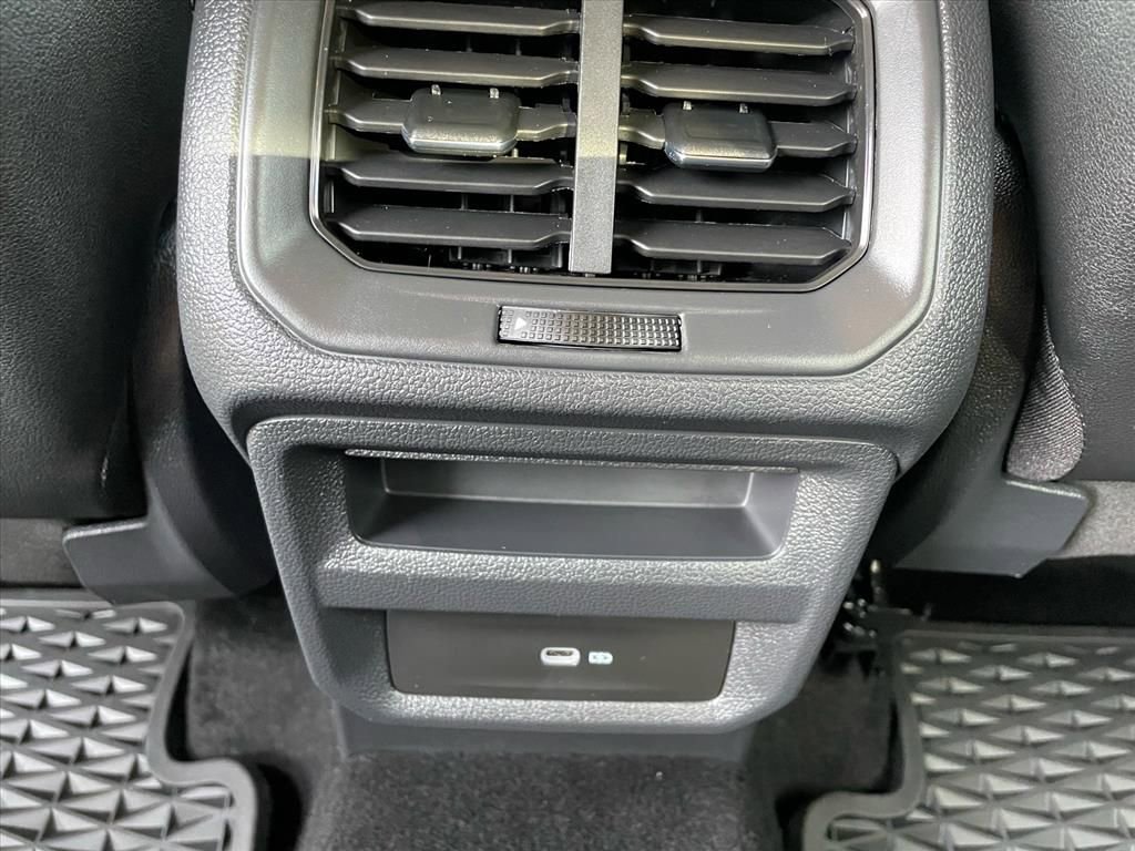 Used 2023 Volkswagen Taos SE image 24