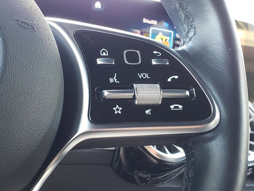 Used 2023 Mercedes-Benz GLB 250 4MATIC image 21