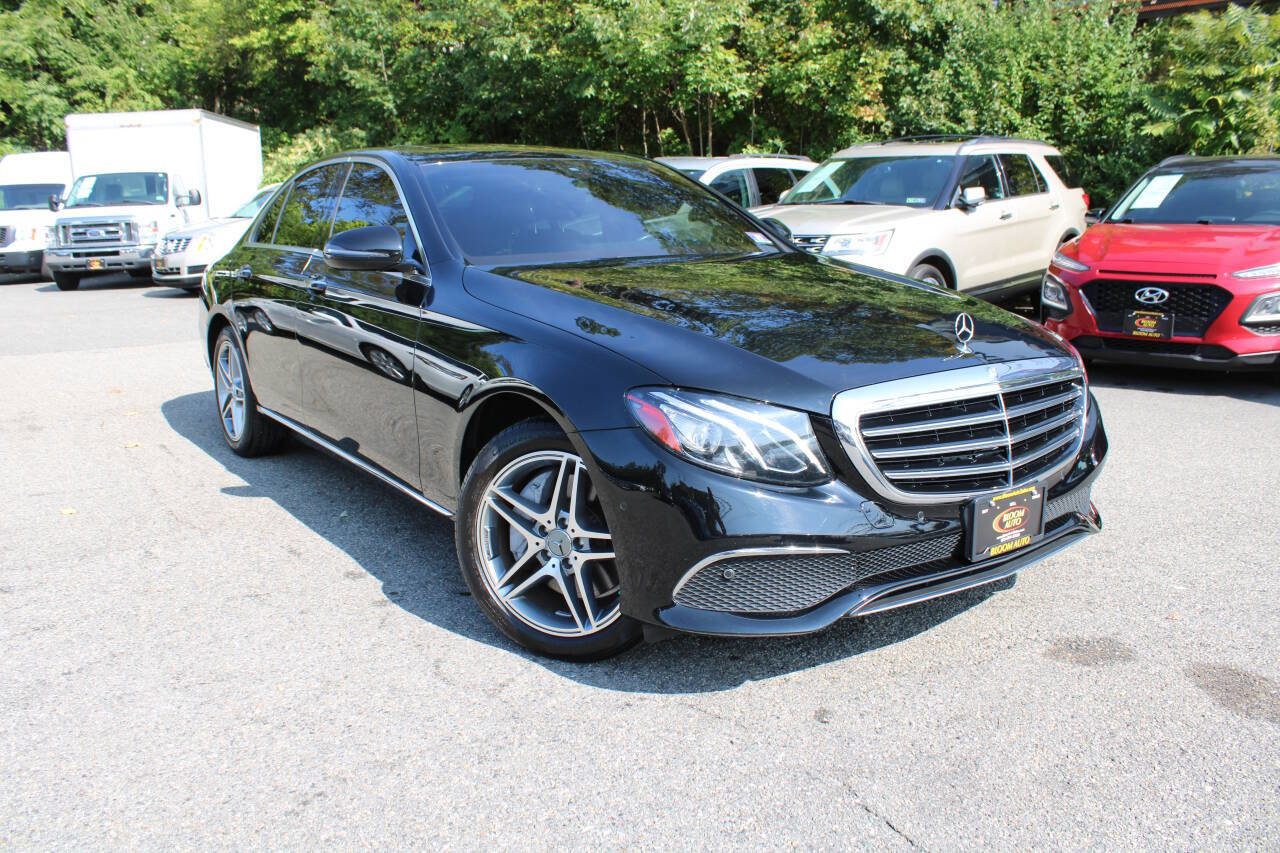 Used 2017 Mercedes-Benz E 300 4MATIC image 3