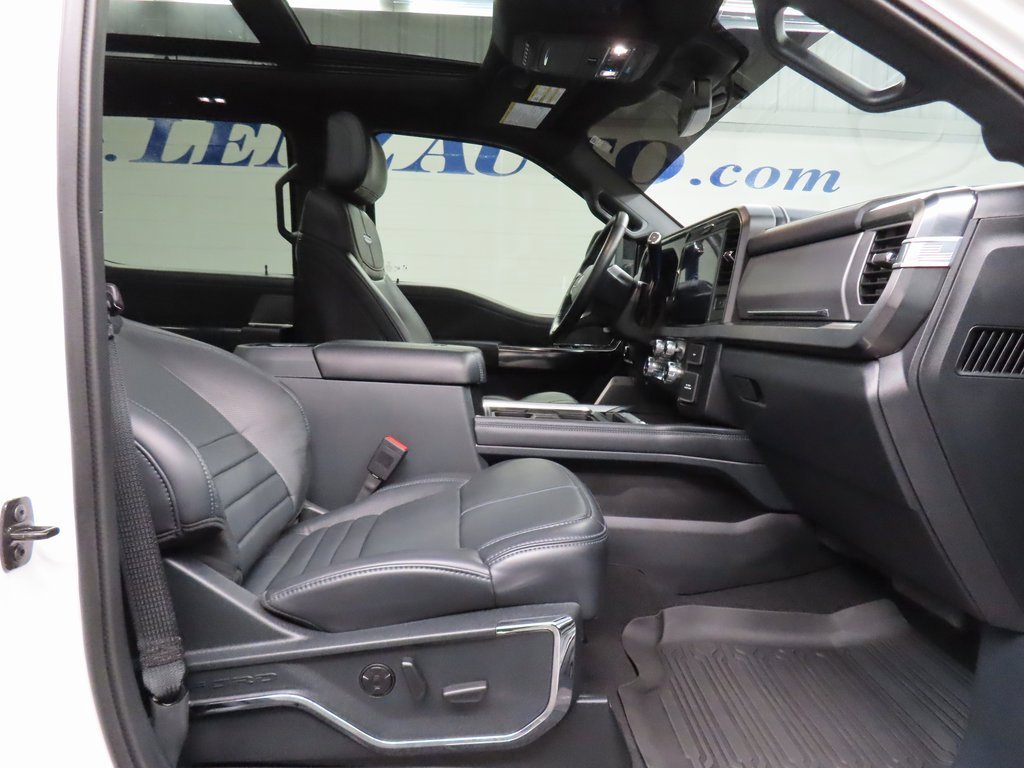 Used 2025 Ford F250 Platinum image 28